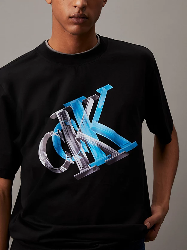 Camiseta oversized com monograma