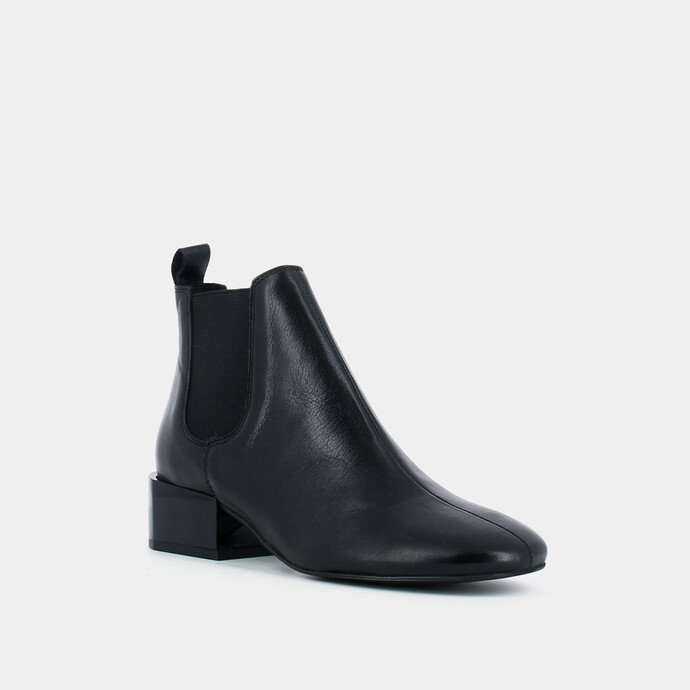 Bottines à talons carrés  en cuir noir