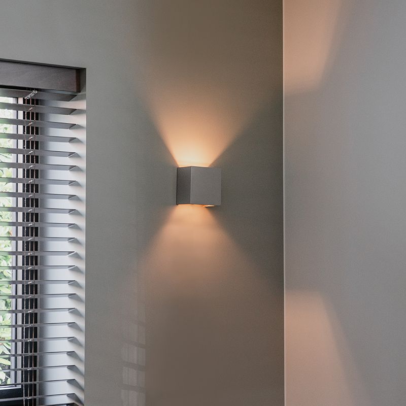 Industriële wandlamp beton met lichteffect - Meave