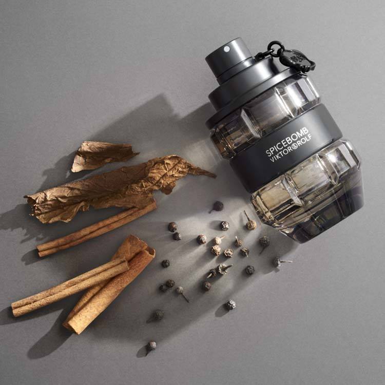 Viktor & Rolf Spicebomb Eau De Toilette 50ml