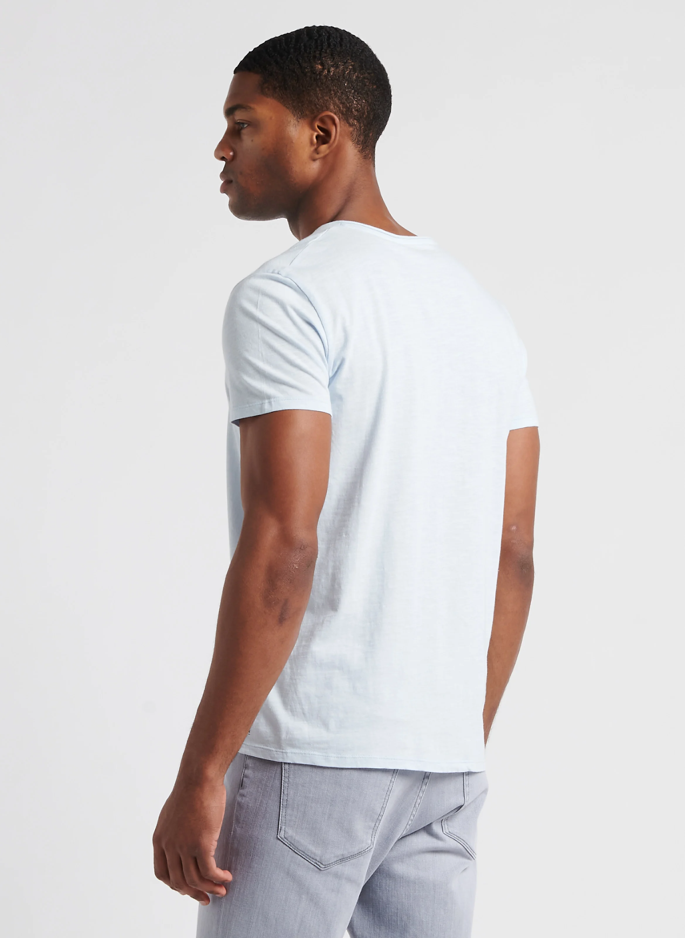 Tee-shirt col V en coton bio flammé| Bleu