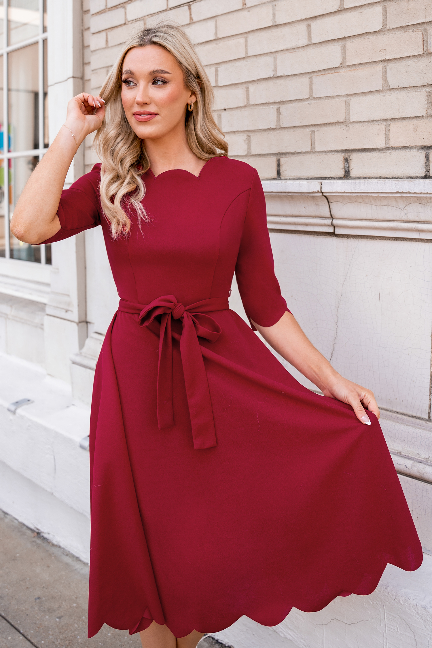 Robe midi à ceintures et demi-manches
