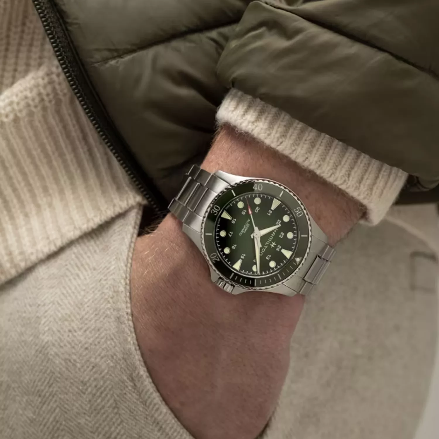 Hamilton Khaki Navy Scuba Auto H82525160