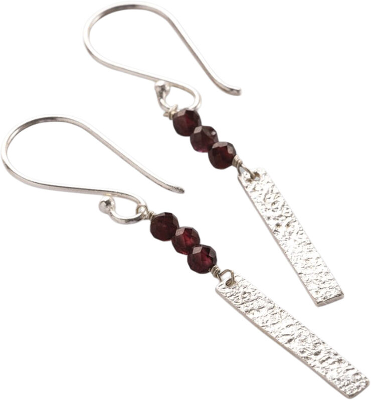 A Beautiful Story Bar Garnet Earrings SP Silver