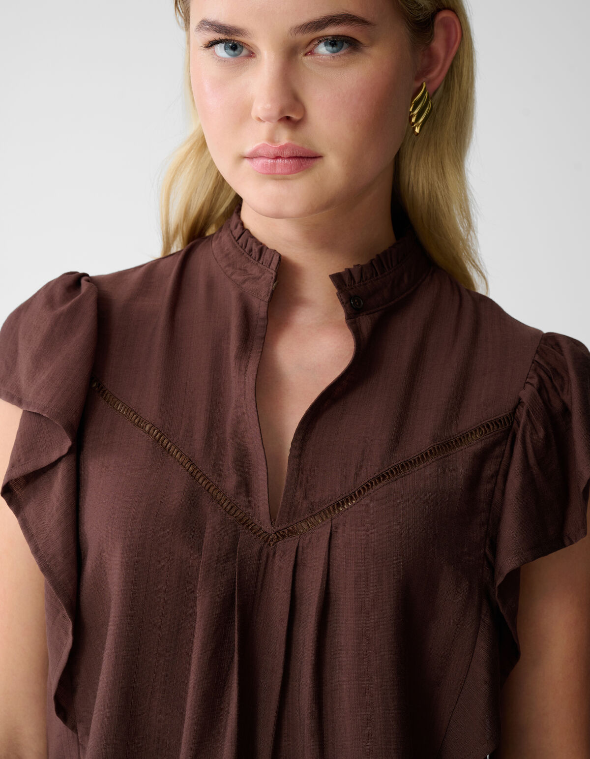 Ruffle Top Bruin