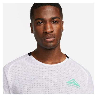 Maillot manches courtes Nike Dri-Fit Trail Solar Chase Blanc Vert