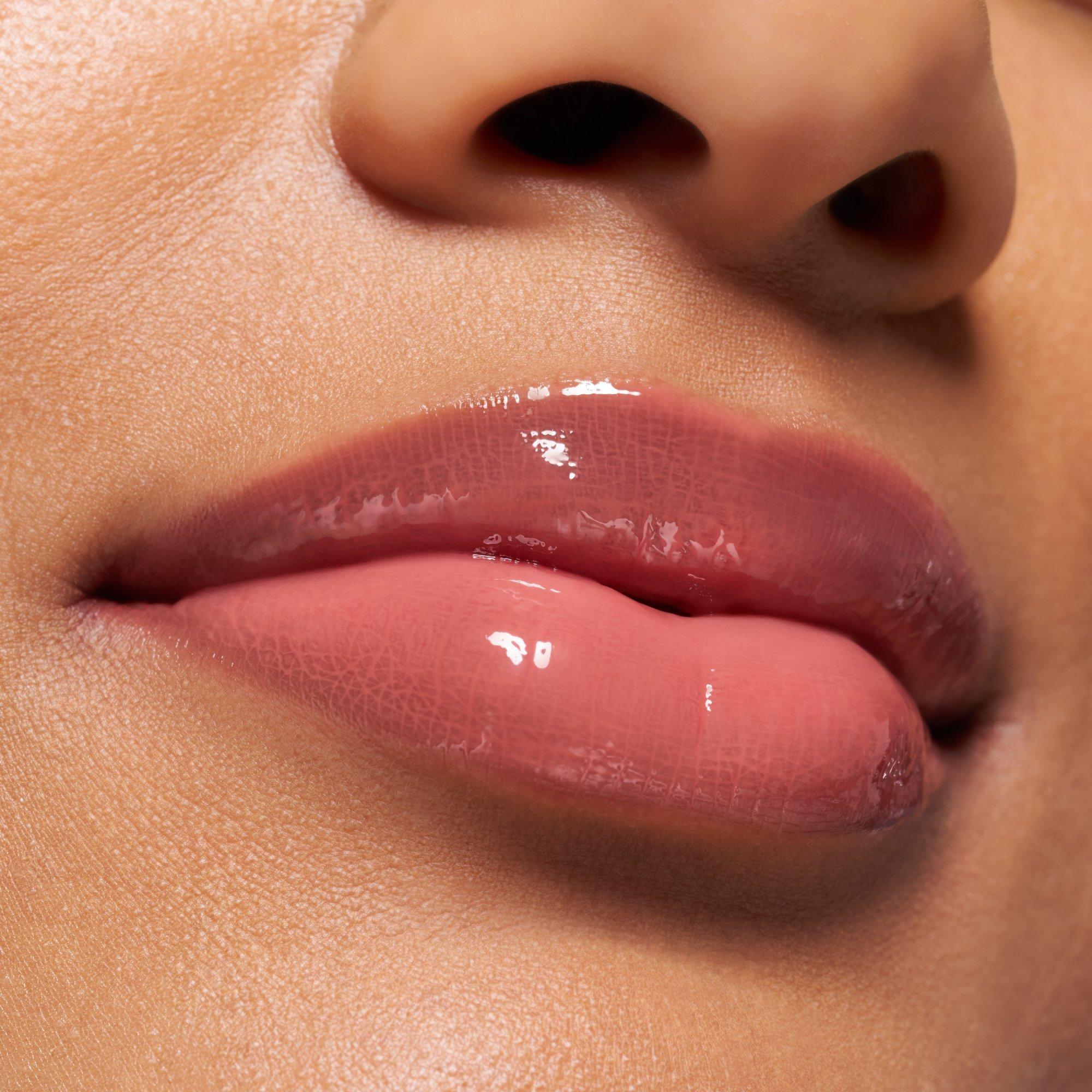 JUICY BOMB plumping lipgloss
