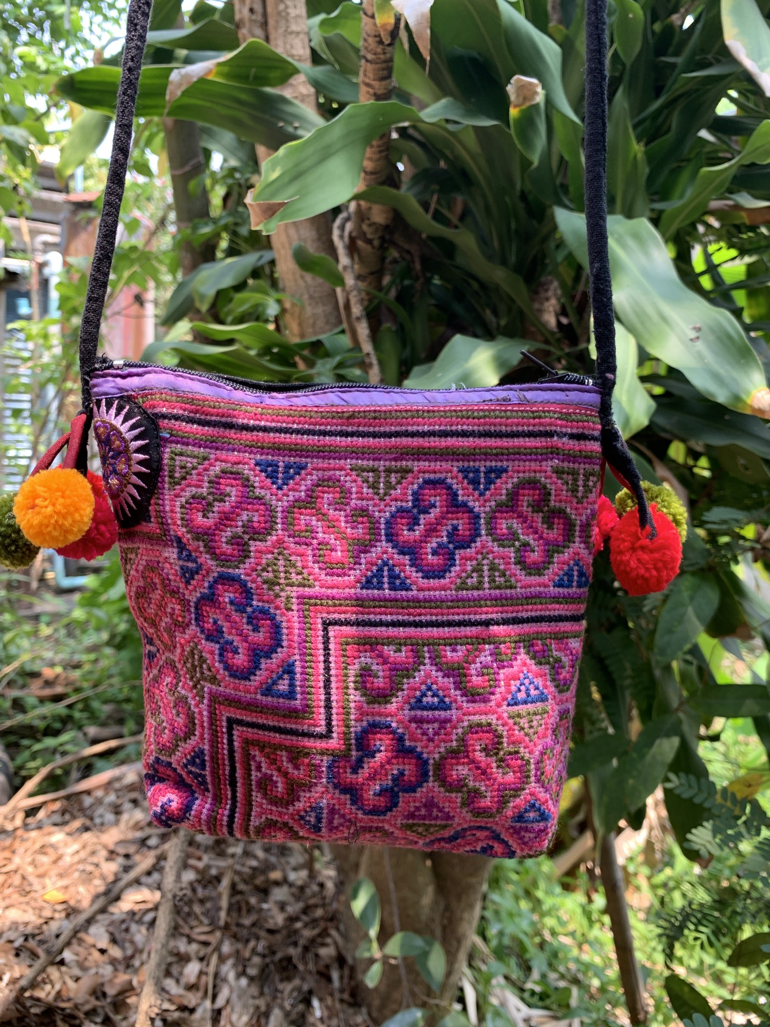 Umhängetäschchen mit traditionellen Stickereien, purpur, multicolor, B 16 cm, H 16 cm günstig bestellen