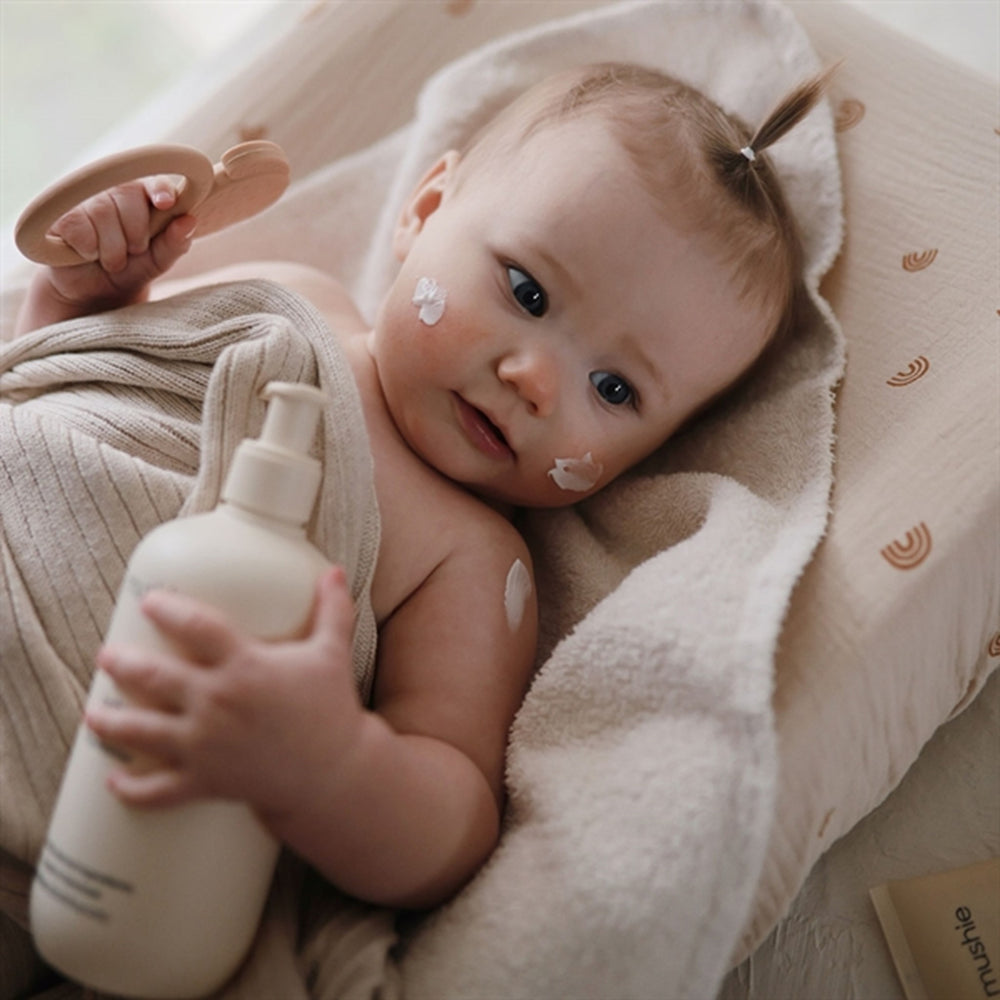 Baby Lotion 400 ml - Mushie → Luksusbaby.dk