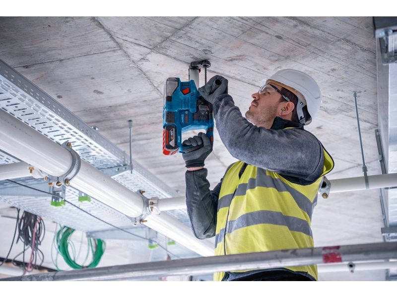 Bosch Professional Bohrhammer GBH 18 V-22 PROFESSIONAL Akkubetriebener Bohr- und Meisselhammer mit SDS-plus-Werkzeugaufnahme