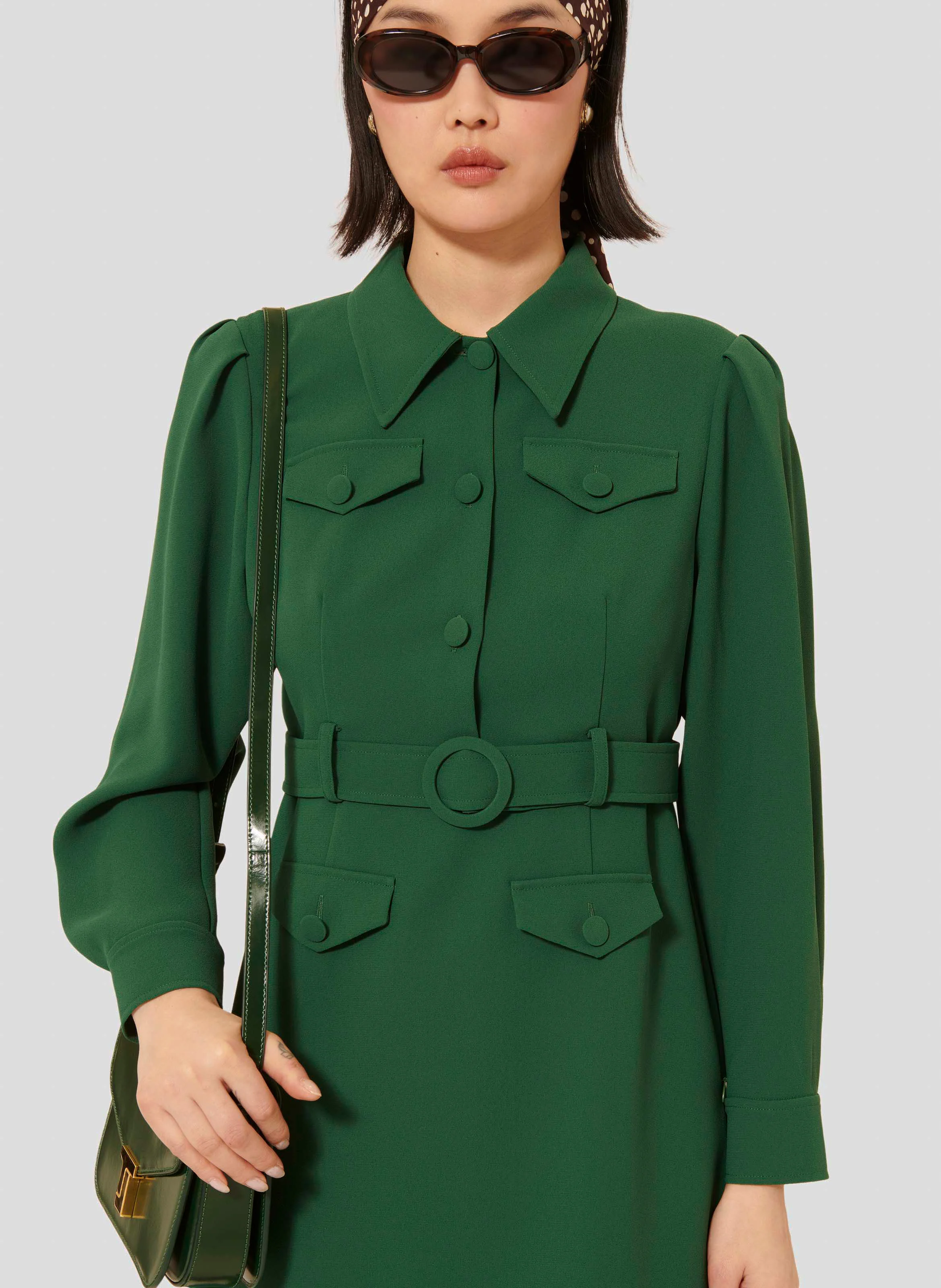 ROYA - Robe courte fluide ceinturée | Vert