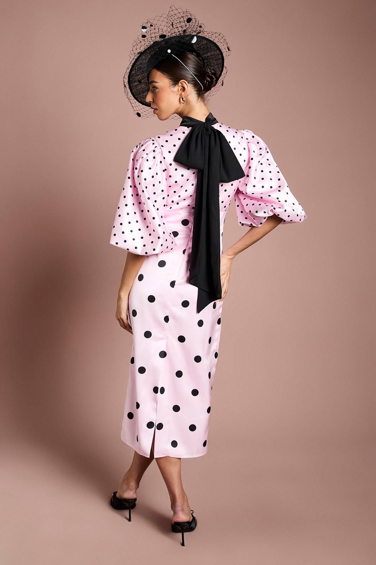 Coast Robe Midi Lisa En Satin À Pois Avec Manches Bouffantes Et Col Montant Tan