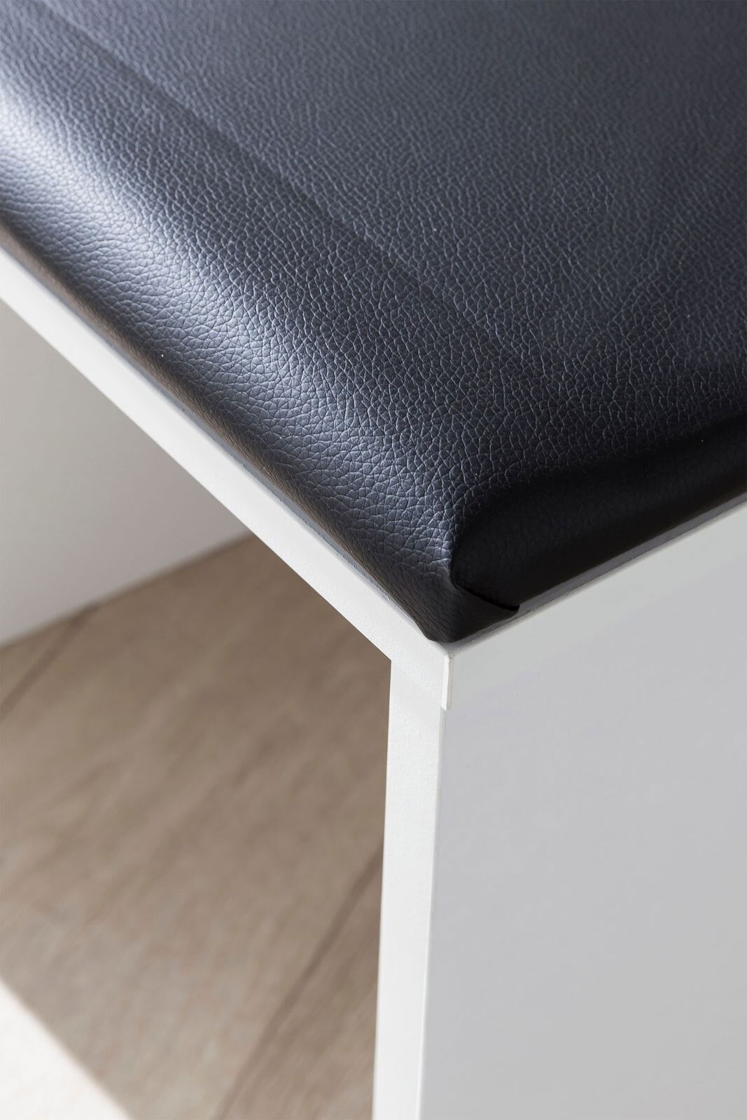 Schminktisch mit Hocker und Spiegel 60 x 81 cm weiß
