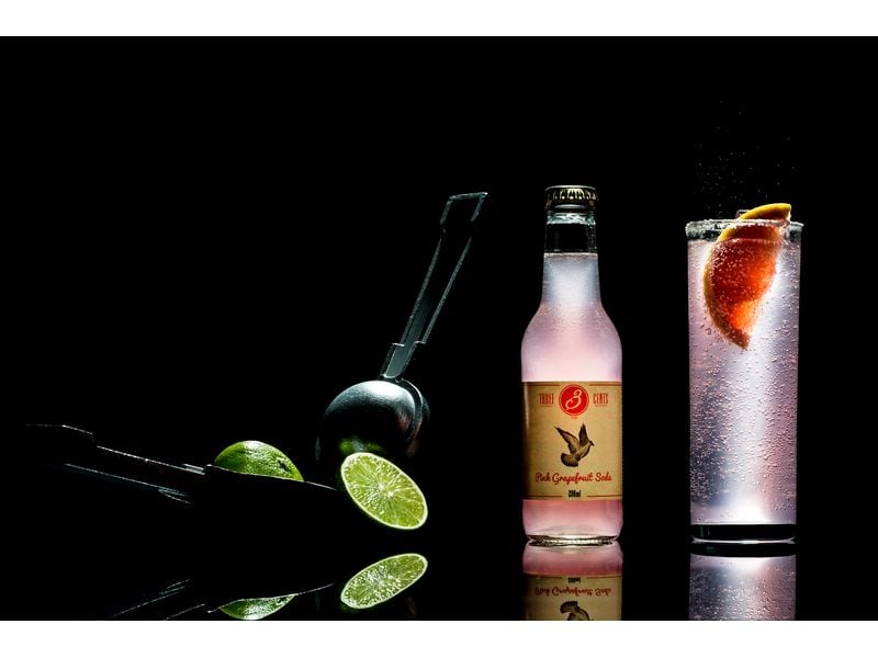 Three Cents Soft-Drinks Pink Grapefruit Soda 6 x 0.2 l Erfrischungsgetränk mit Geschmack nach Pink Grapefruit