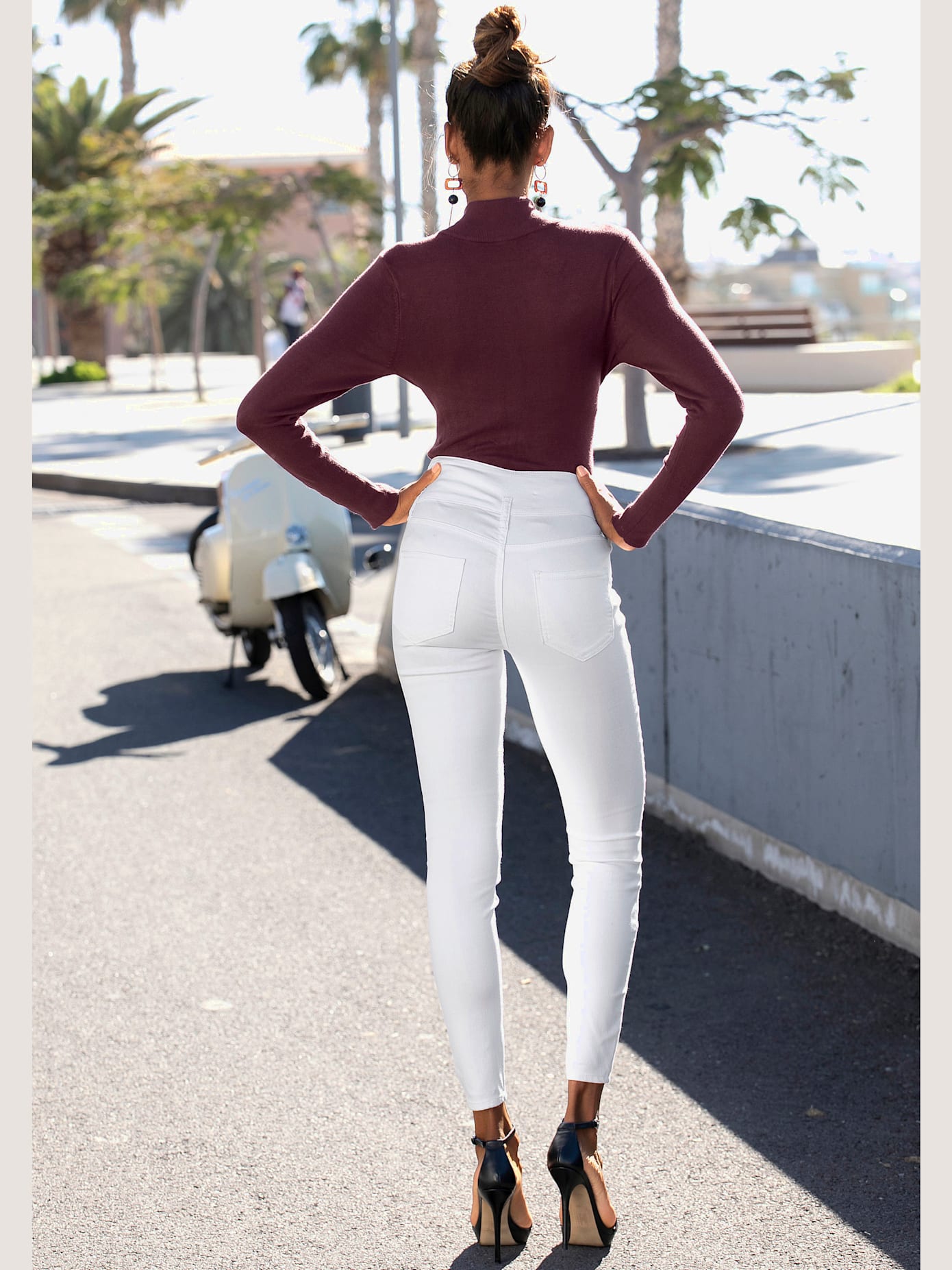 Pull en tricot fin, encolure haute