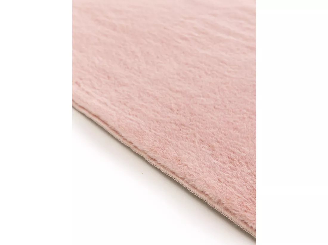 Tapis en fausse fourrure Furry Rose 140x200 cm