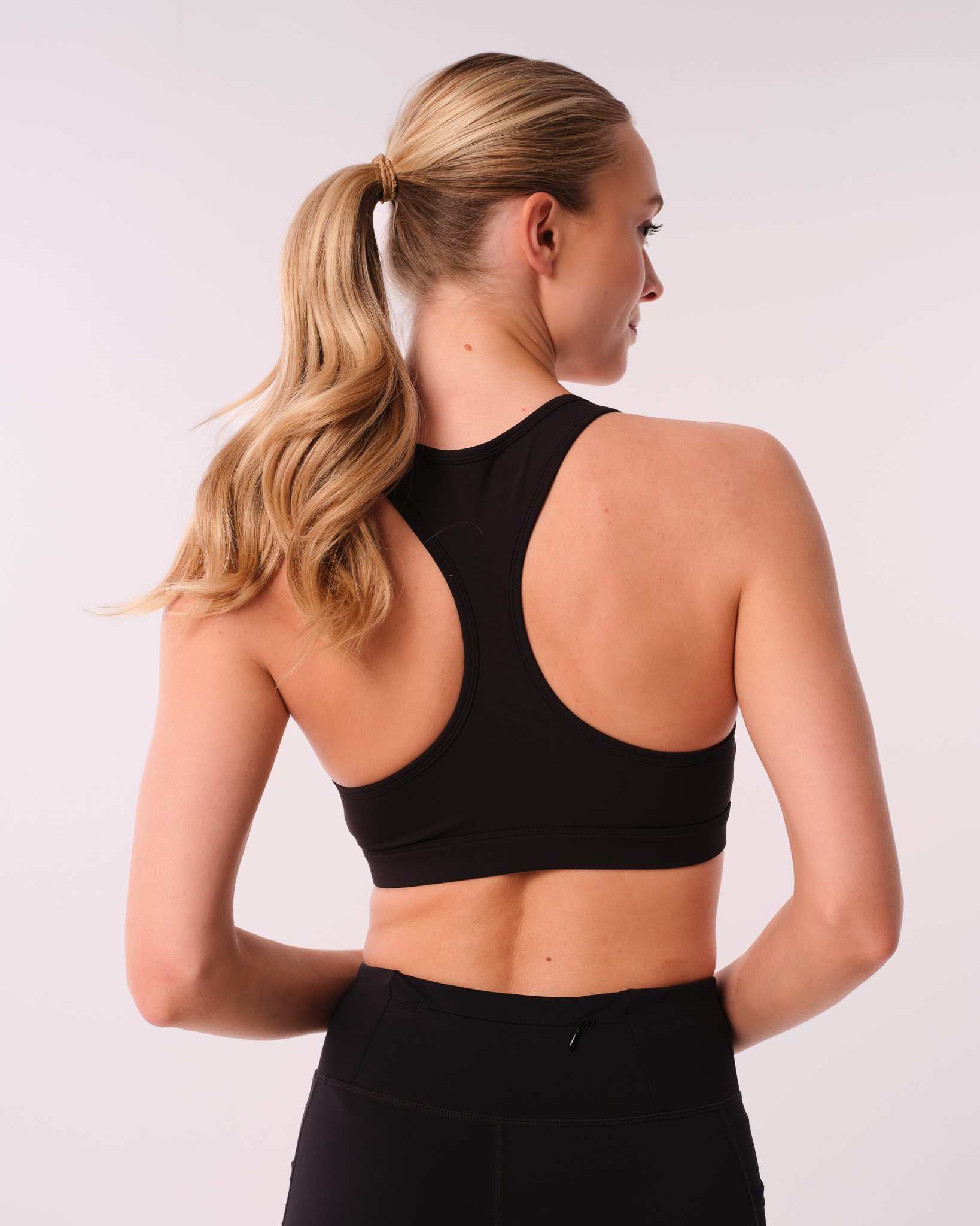 LEVITY Essential Medium Support Bra Black
