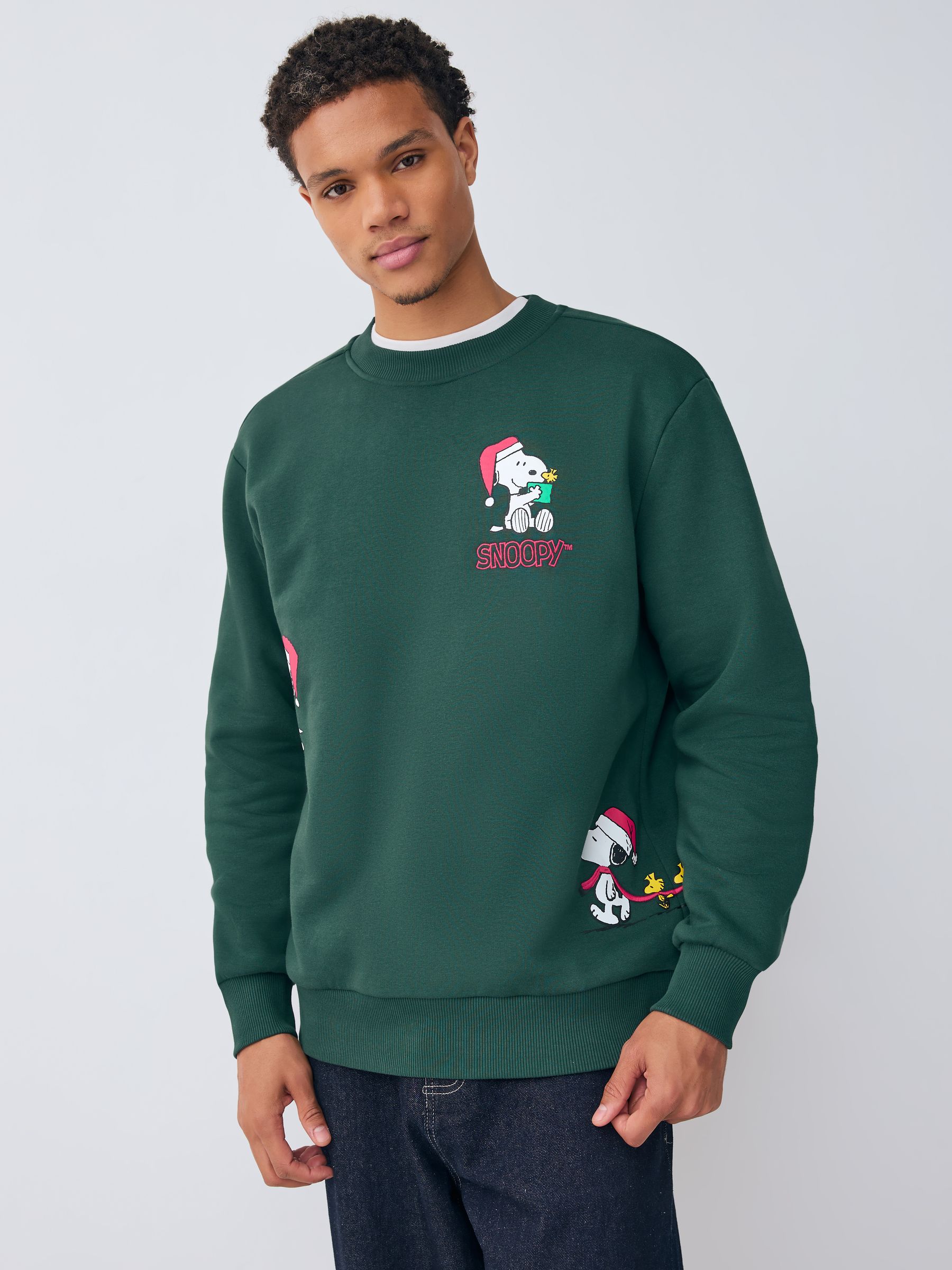 Kakigroen - Christmas Snoopy Graphic Licence Crew Sweatshirt