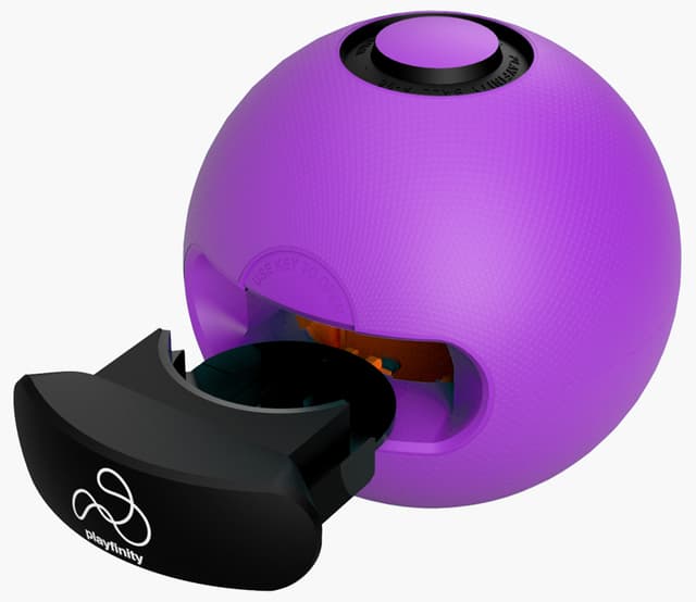Playfinity Squeezy Ball bold
