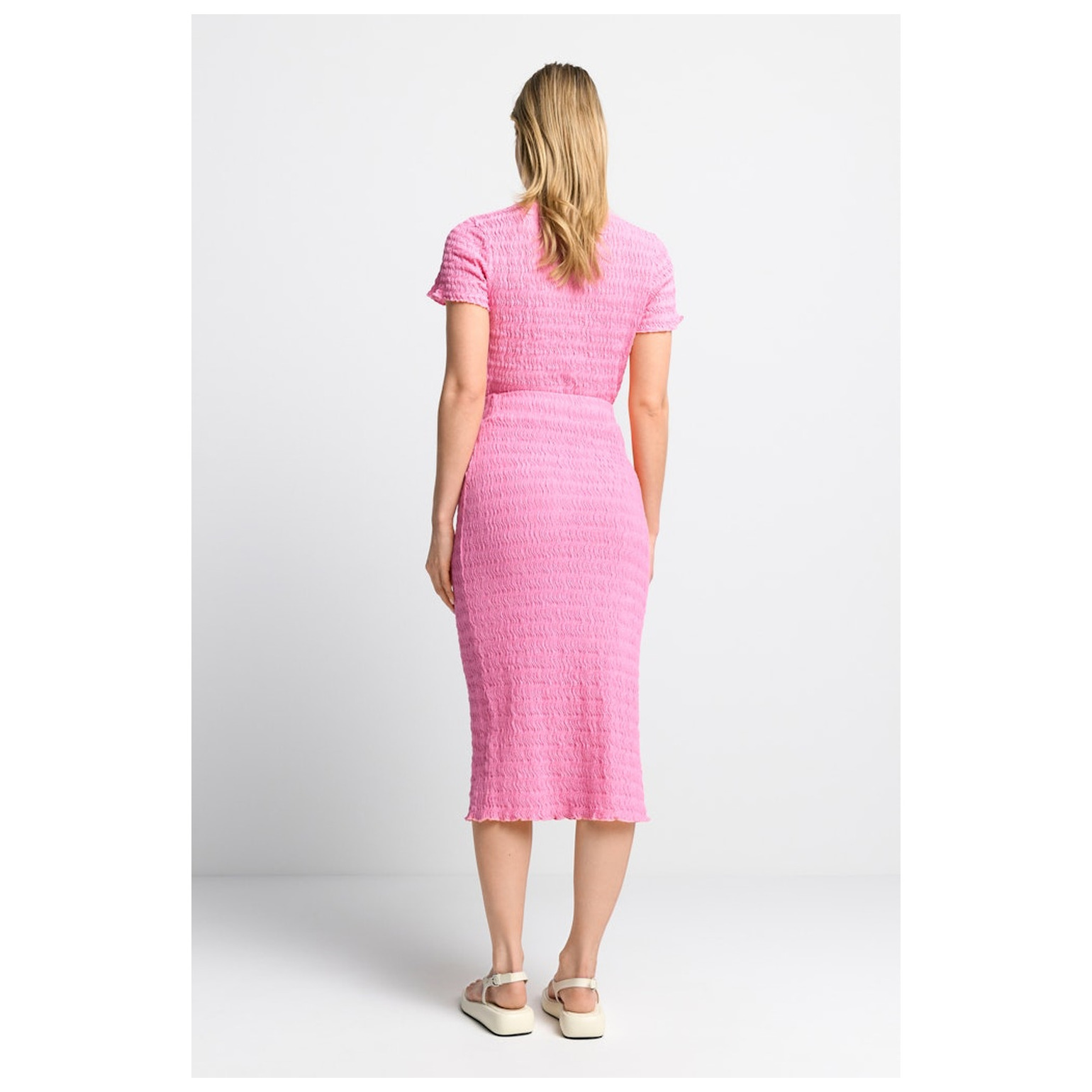 Rich & Royal Crinkled pencil skirt