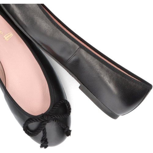 Pretty Ballerinas - Rosario Negro