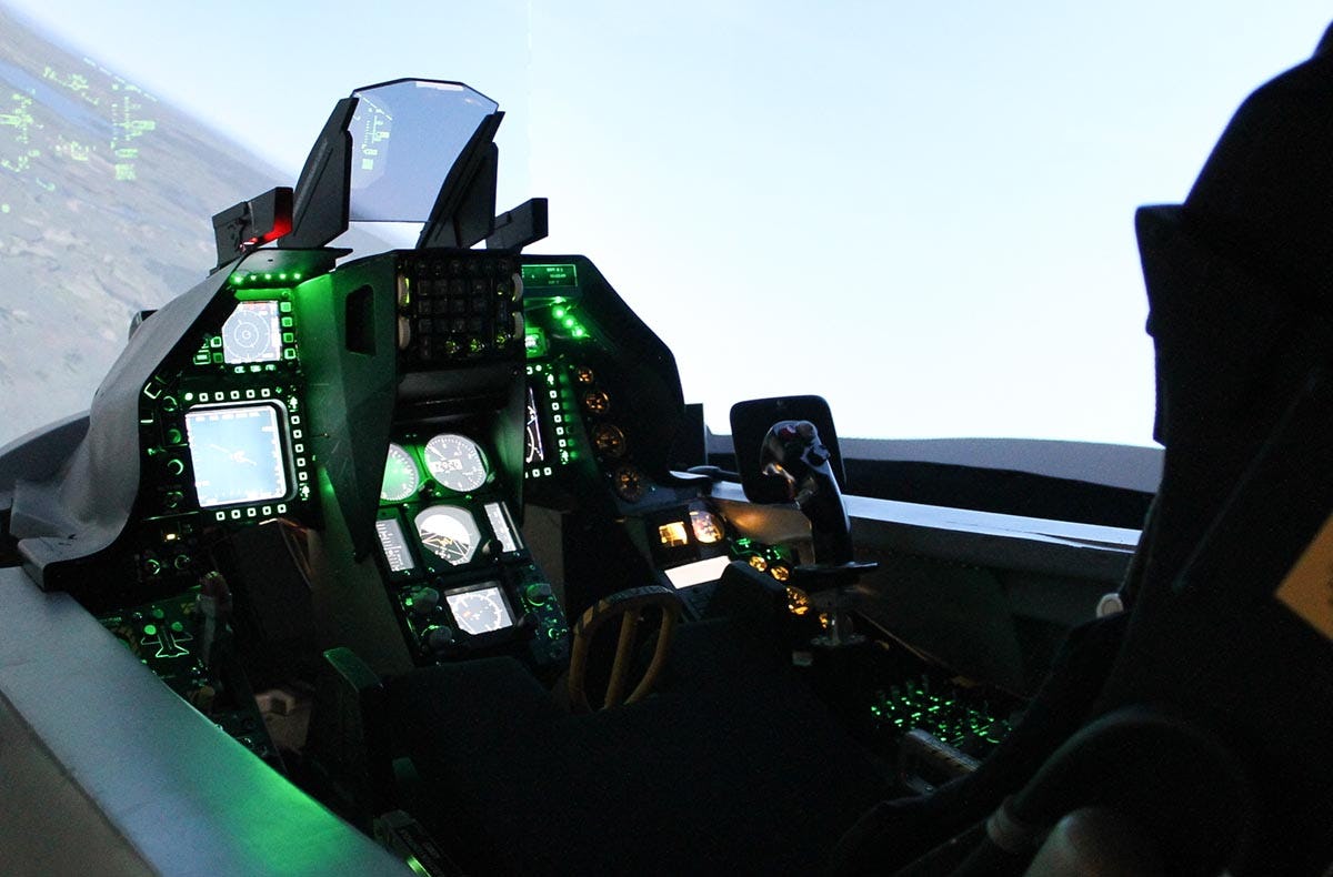 Kampfjet Simulator Gensingen (F18 Hornet) - Maverick for a day