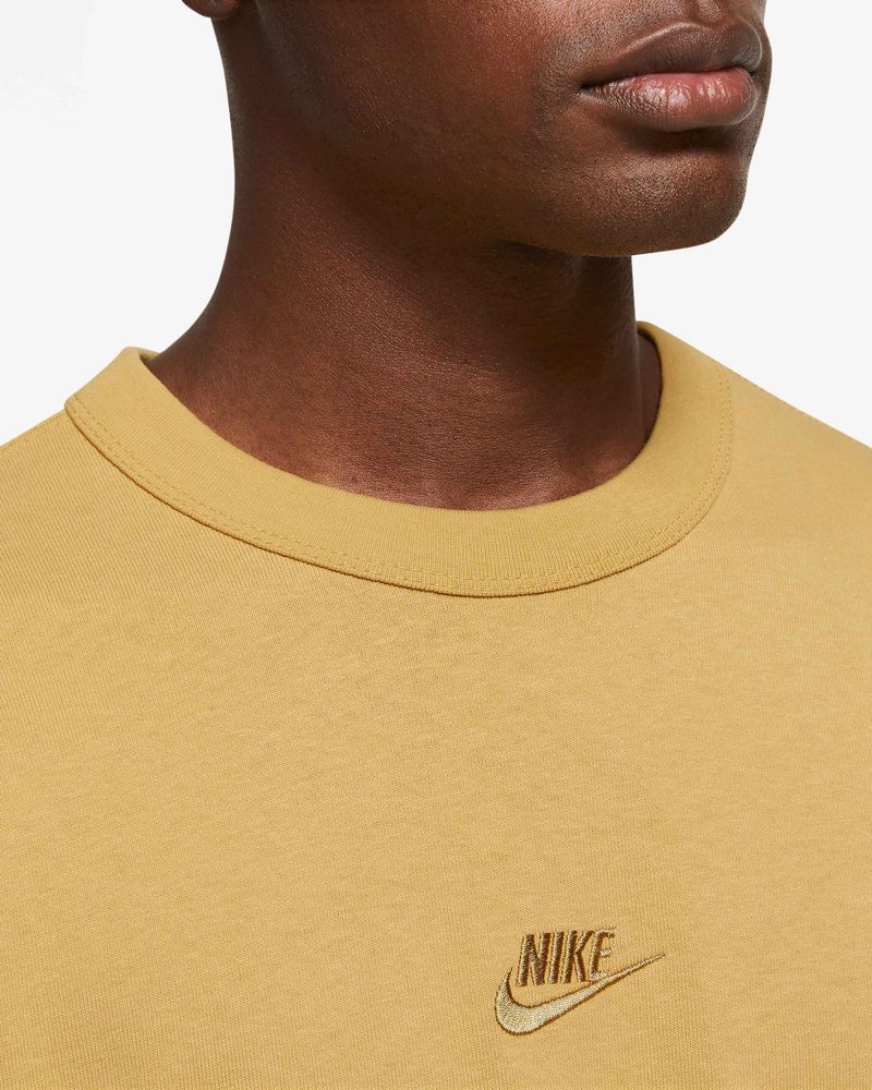 T-shirt Nike Sportswear Premium Essentials Jaune Moutarde pour homme