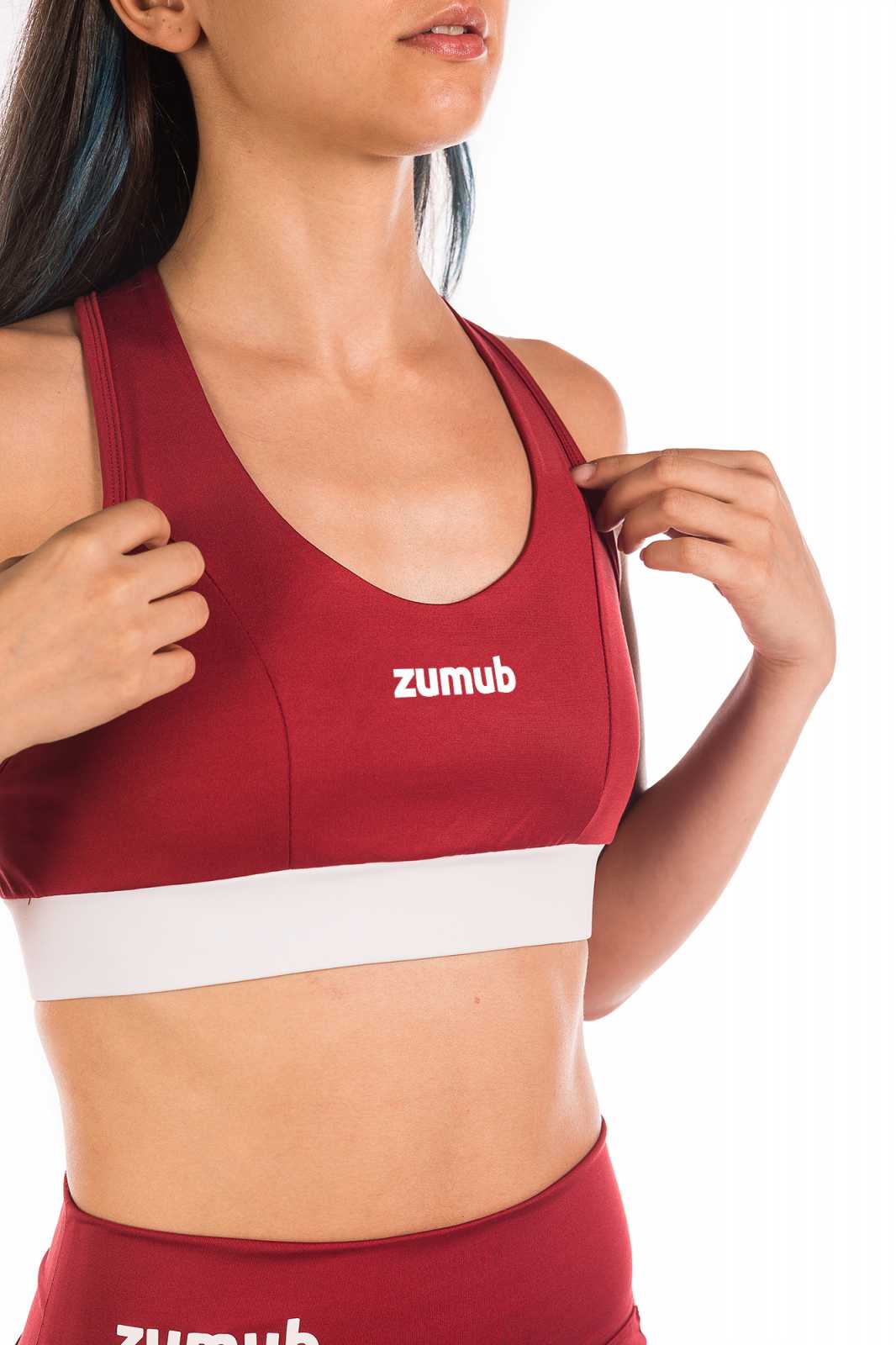 Sutiã esportivo Zumub Tribe Essentials na cor preta.