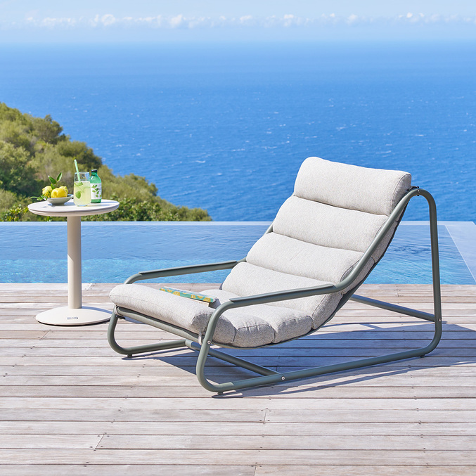 Ensemble fauteuil CELESTAM + table d’appoint SOLETIA Laurier