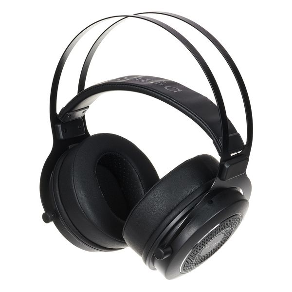 Behringer Omega