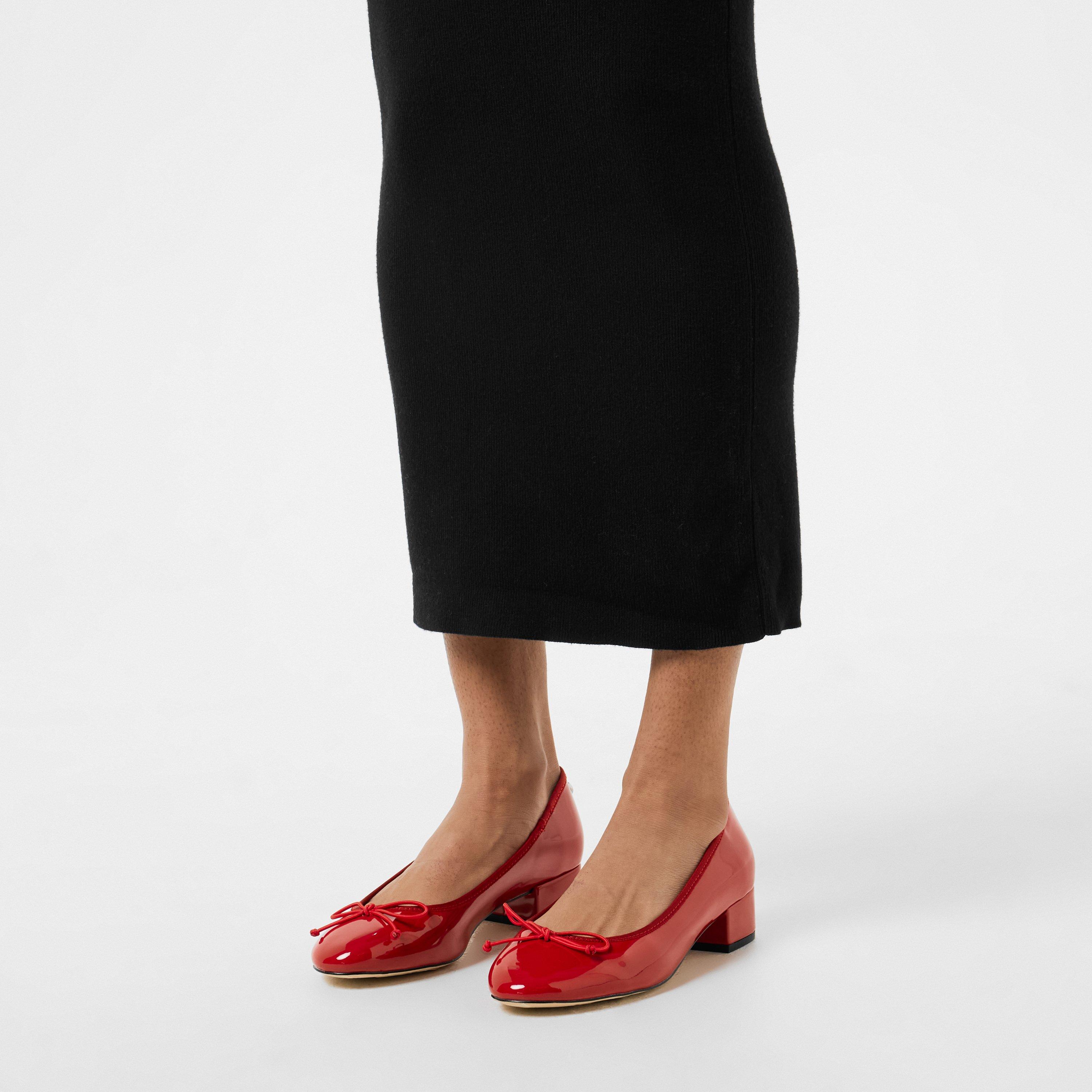 Steve Madden Cherish Flat Shoe