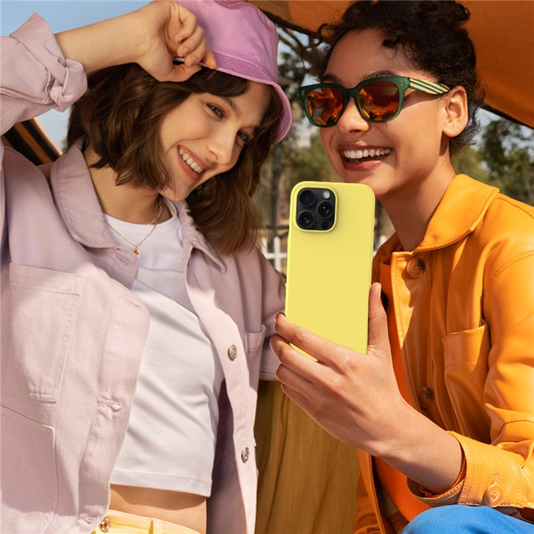 iPhone 16 Pro Silikon Case Hülle - Gelb