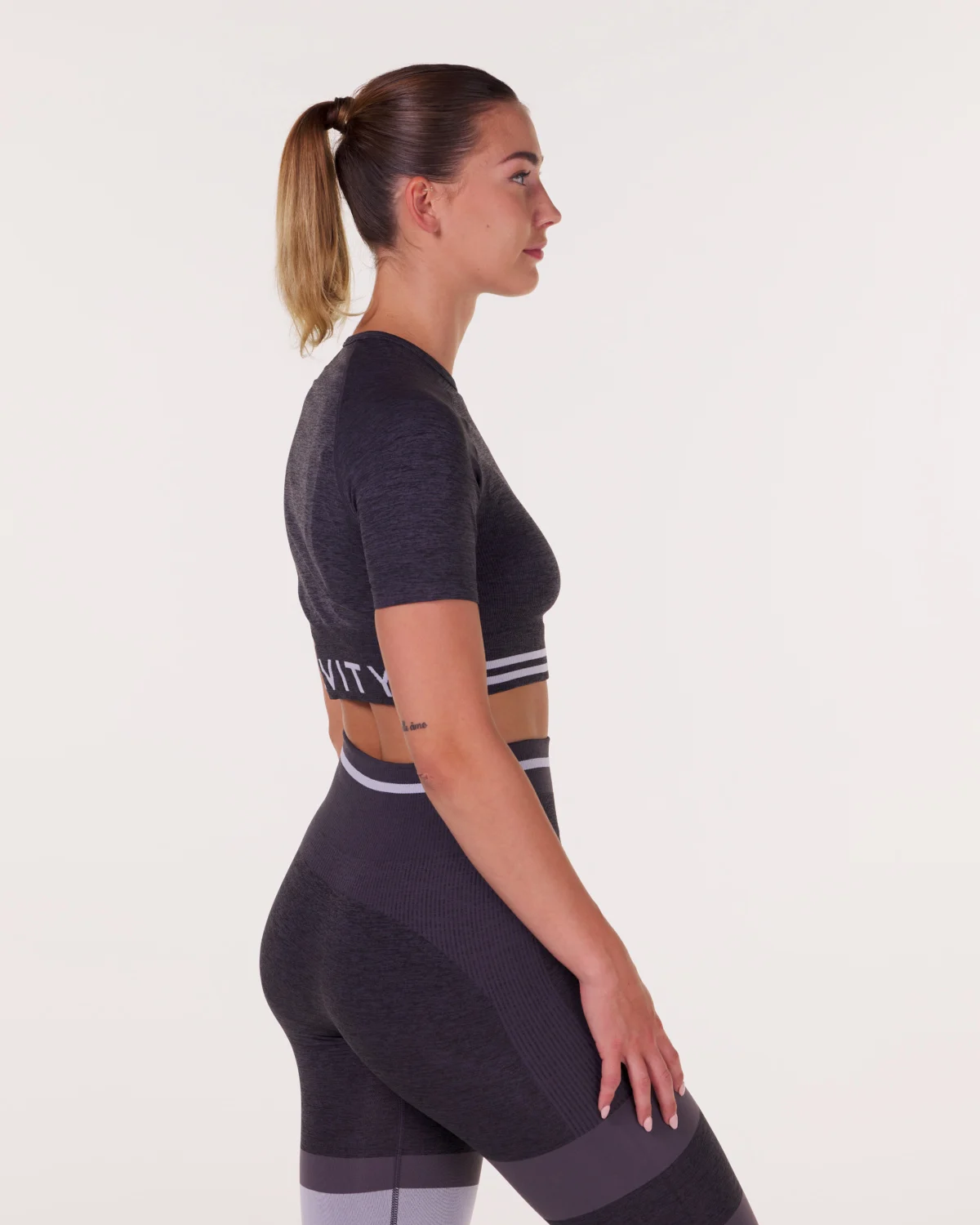LEVITY Gravity Logo Seamless Crop Tee Grey Iron Marl