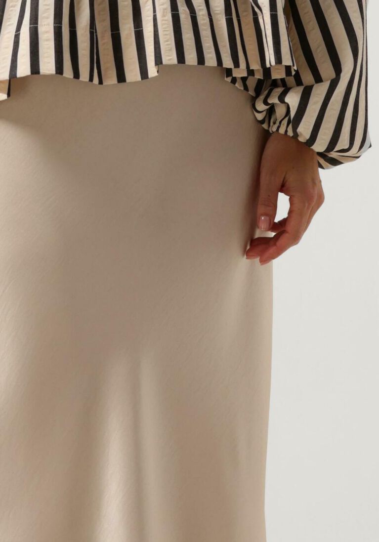 NEO NOIR beige neo noir midirok vicky heavy sateen skirt