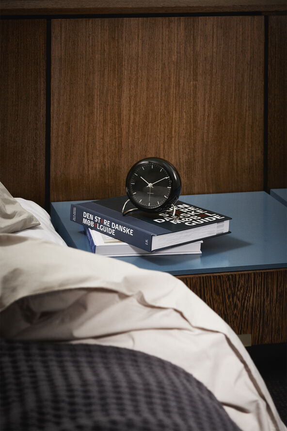 Arne Jacobsen Clocks AJ City Hall bordur sort/sort, Ø 11 cm, alarm Sort