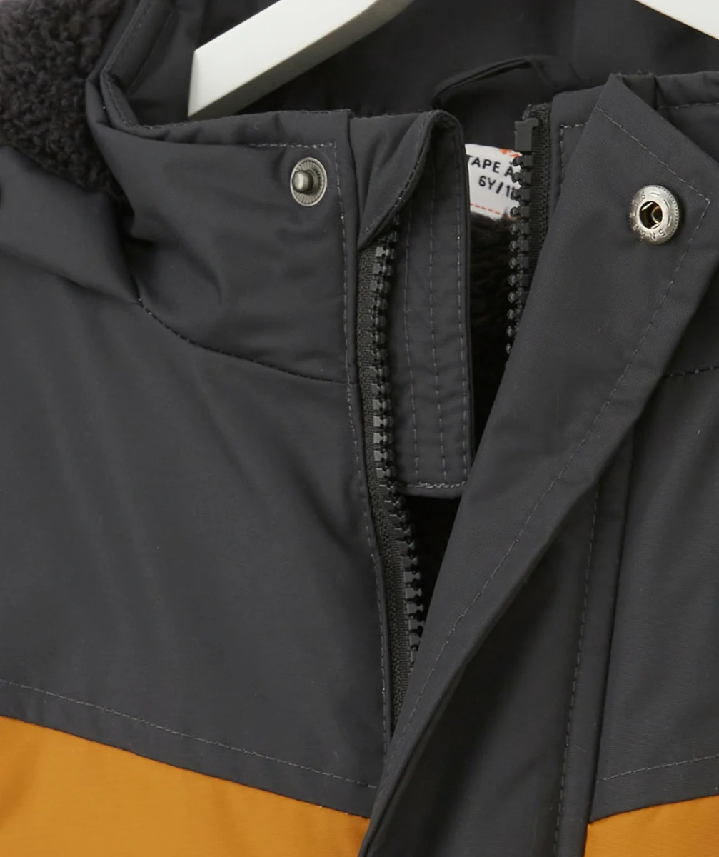 PARKA CAMEL ET MARINE AVEC CAPUCHE ET FOURRURE AMOVIBLE GARÇON