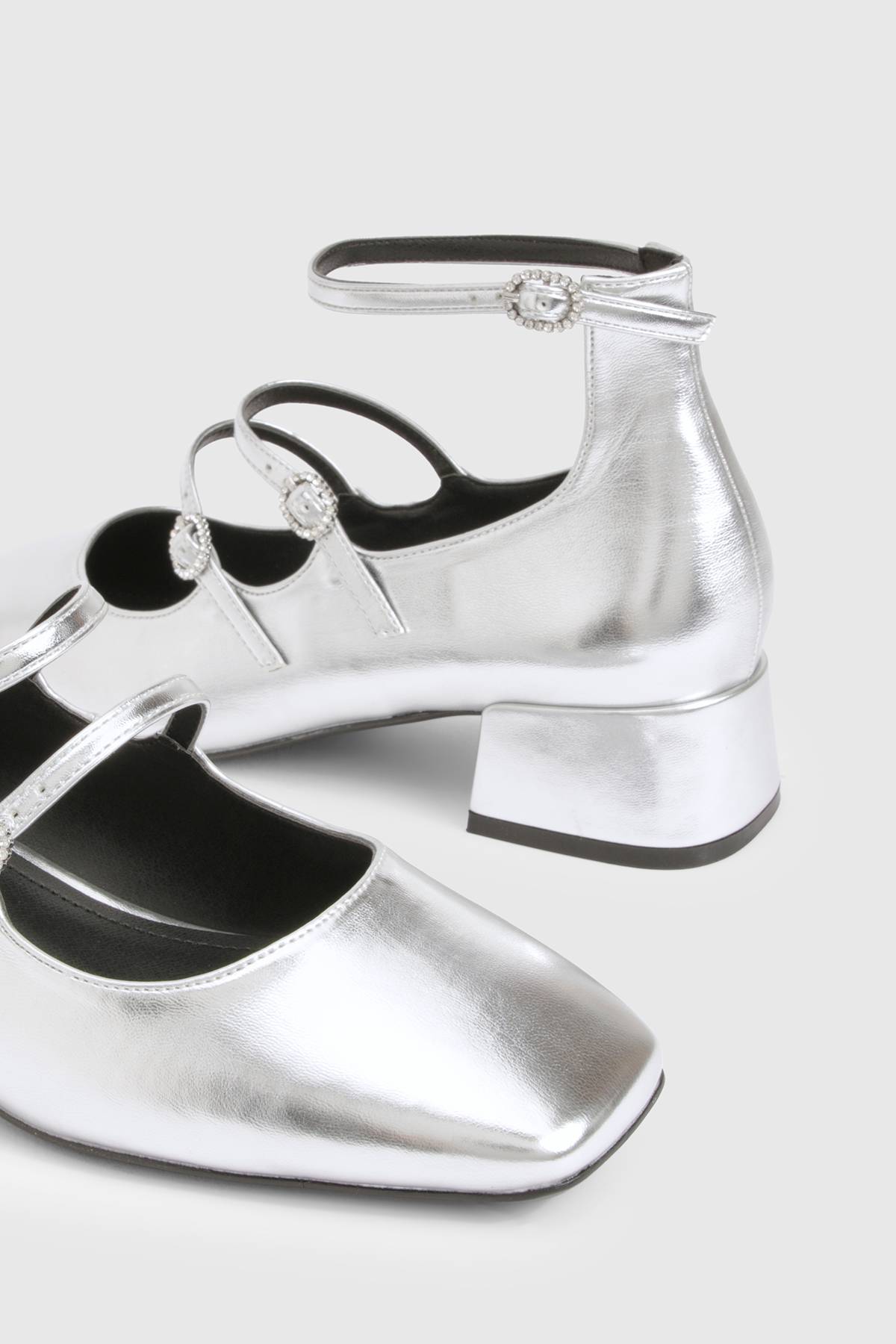 boohoo Chaussures Mary Jane à bout carré et trois brides