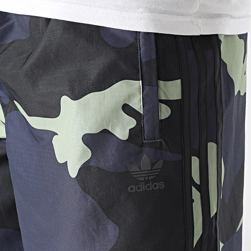Short Jogging A Bandes Graphics HF4872 Bleu Marine Camouflage