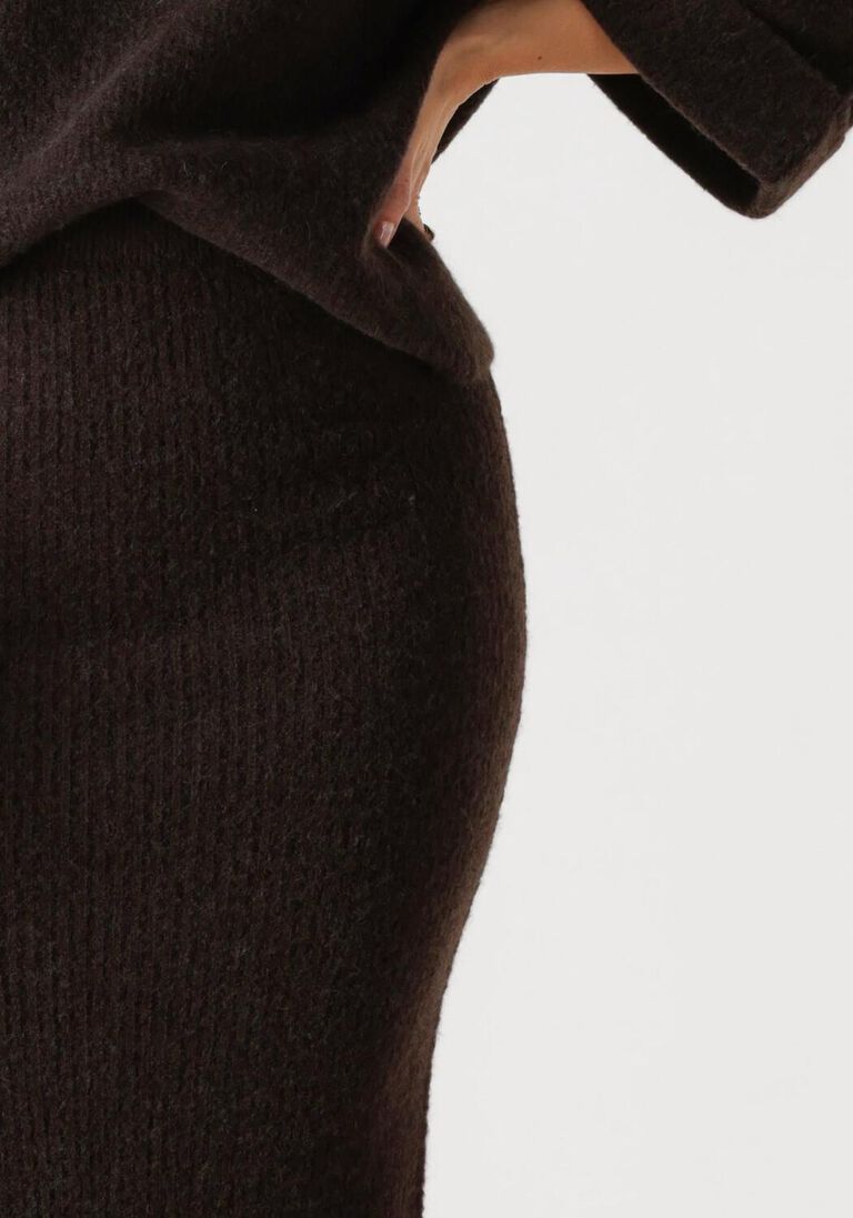 bruine bellamy midirok mayke