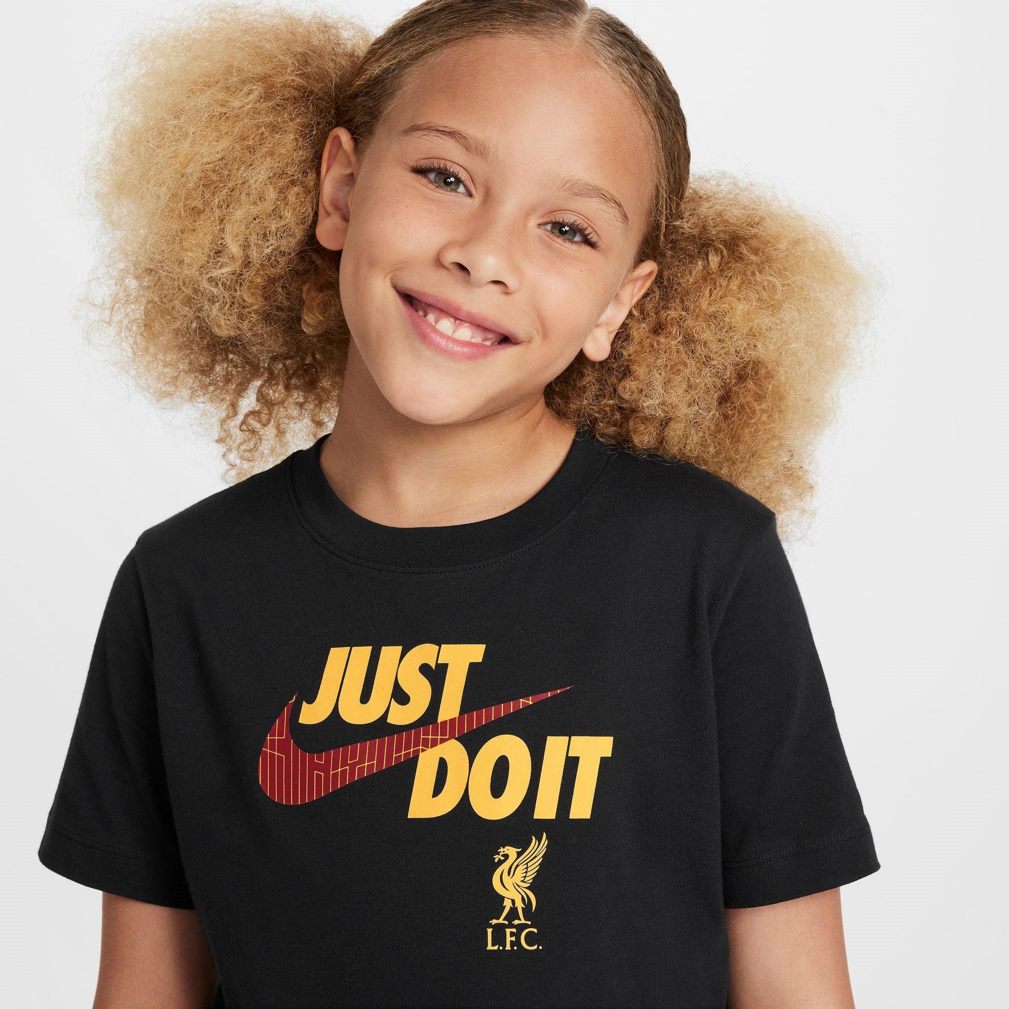 Nike Liverpool Football T Shirt Juniors