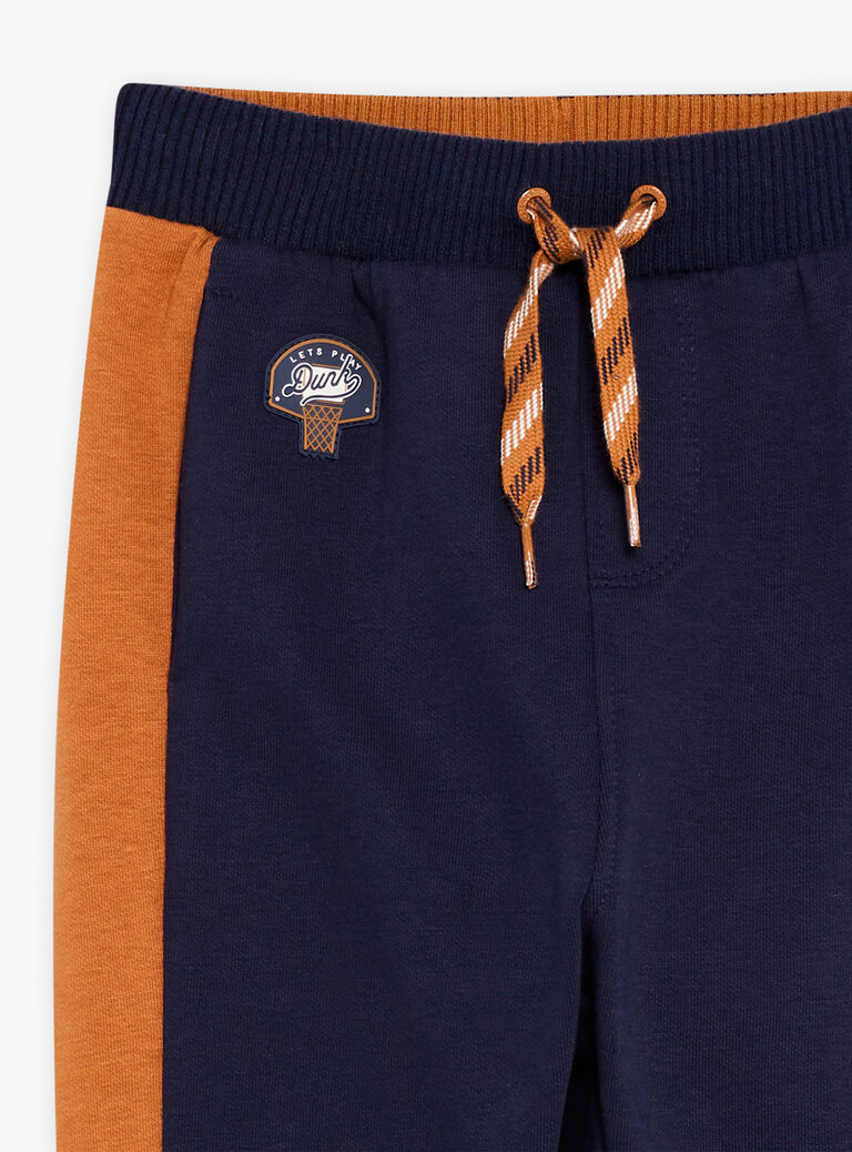Jogging marron et bleu marine