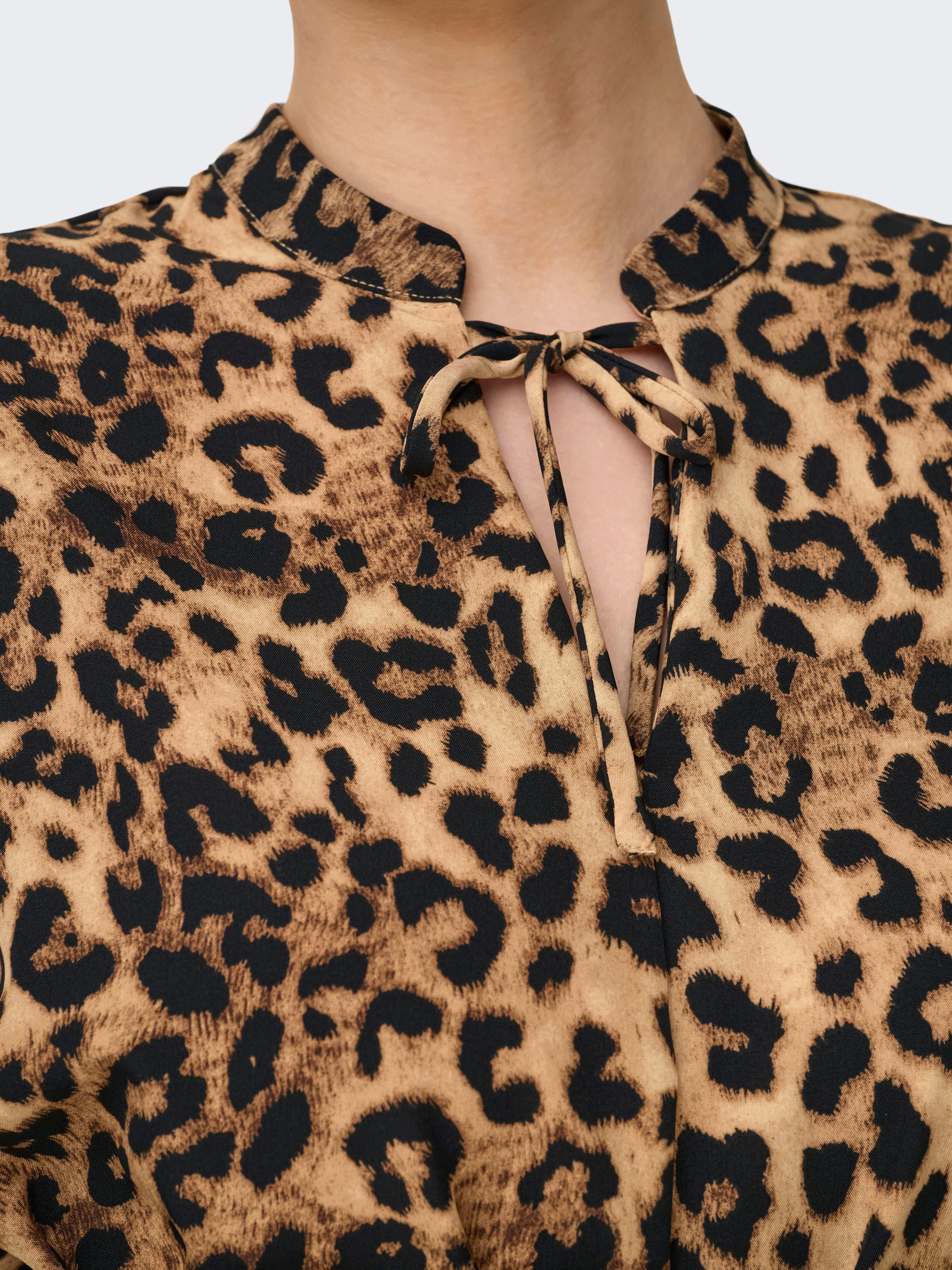 OLMKIMIKA Kurzes Kleid Sand