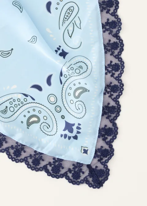 Satijnen sjaal met kant blauw (BLW.L)