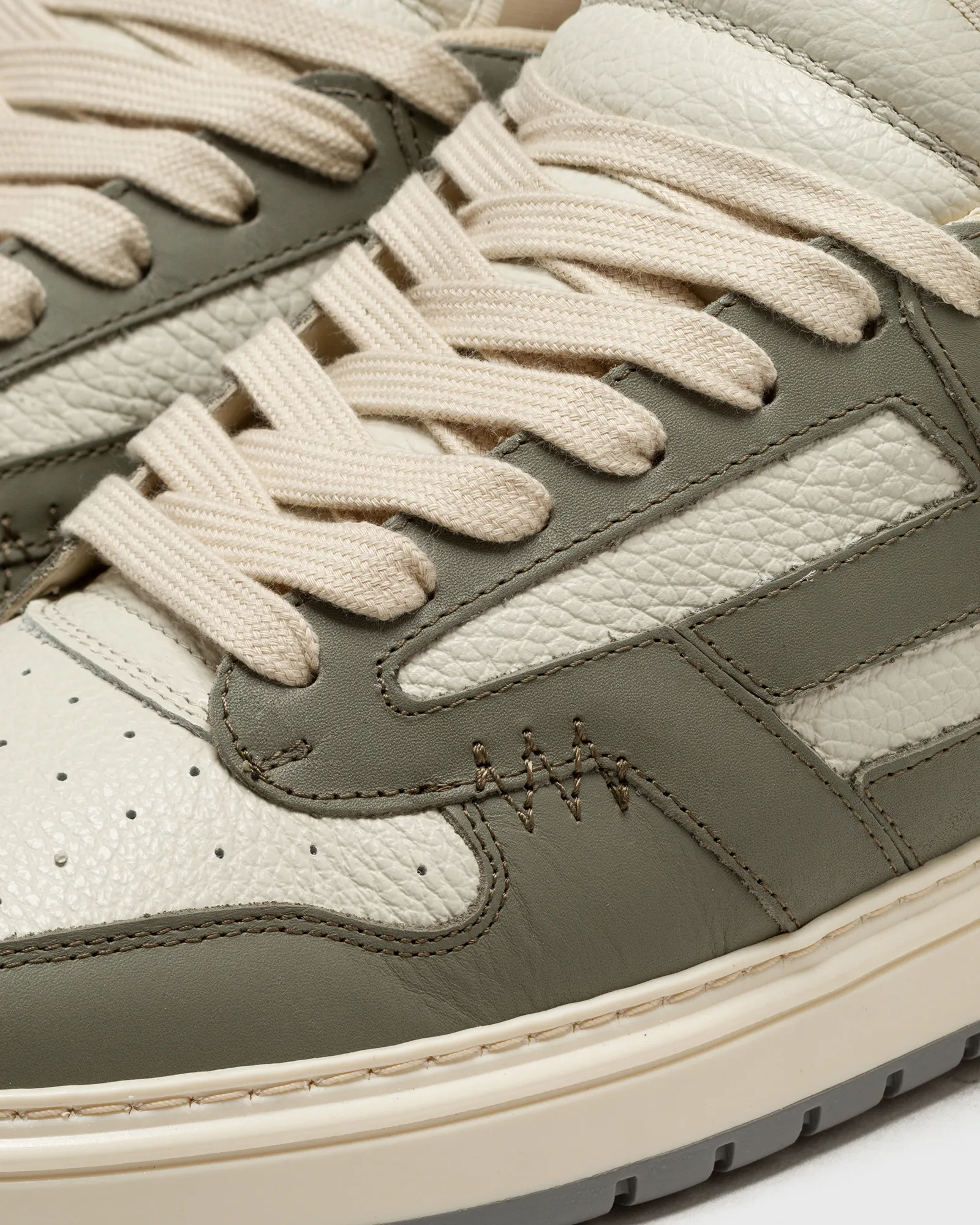 Represent REPTOR LOW