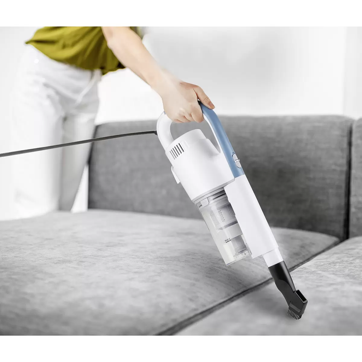 Stielstaubsauger DO237SV Domo türkis,weiss