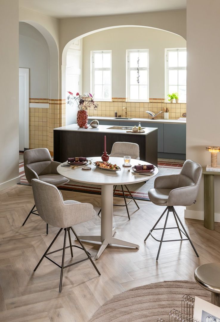 Henders en Hazel   Mateo Steelbrown Poten Barstoel