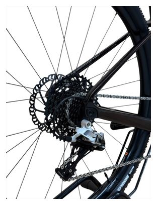 Produit reconditionné . Giant Revolt Advanced 1 Sram Rival 2023 . Vélo de gravel . Giant . très bon état