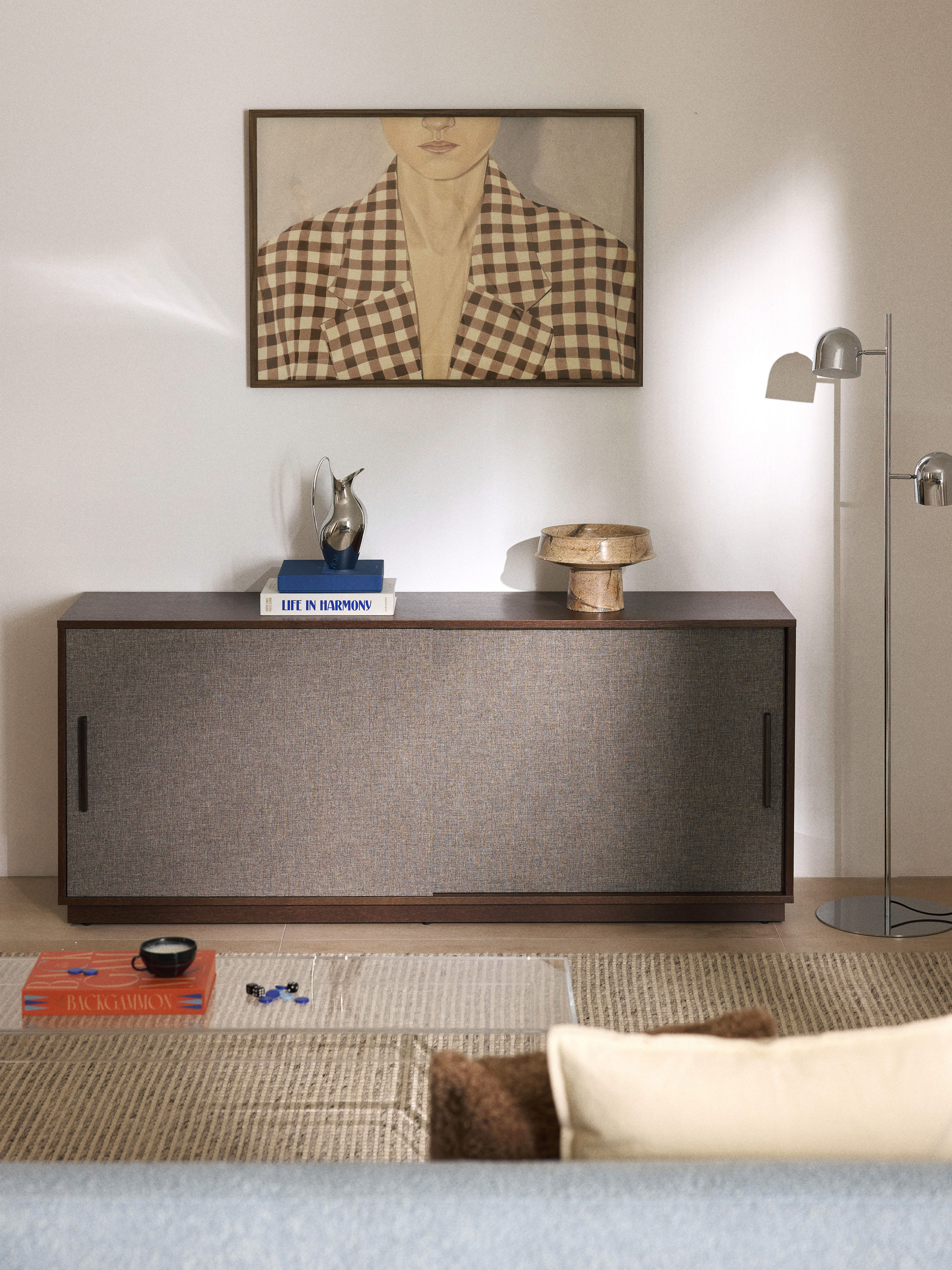 Houten dressoir Wisp met gestoffeerde voorzijde