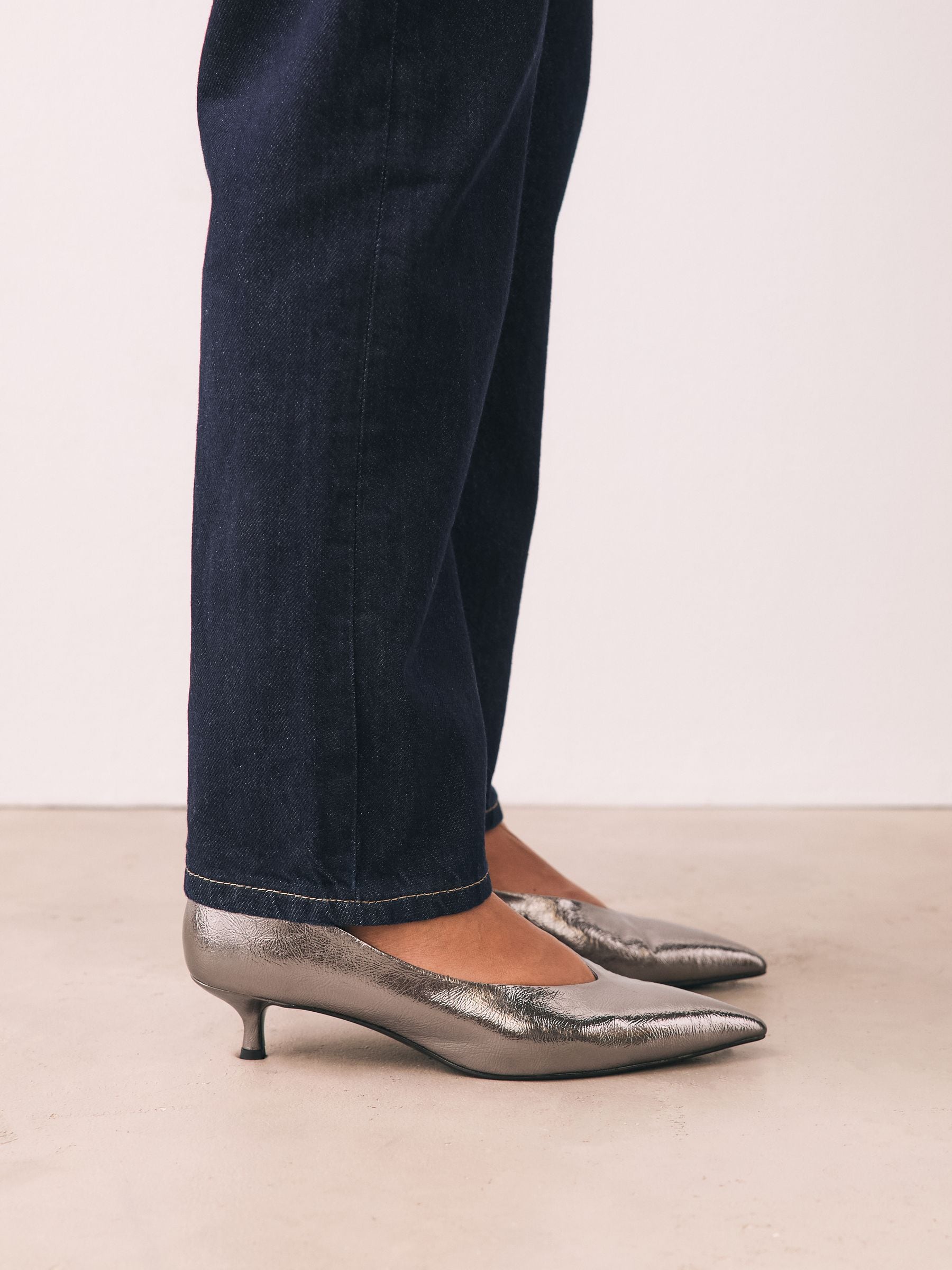 Tin - Puntige lage naaldhakken schoenen