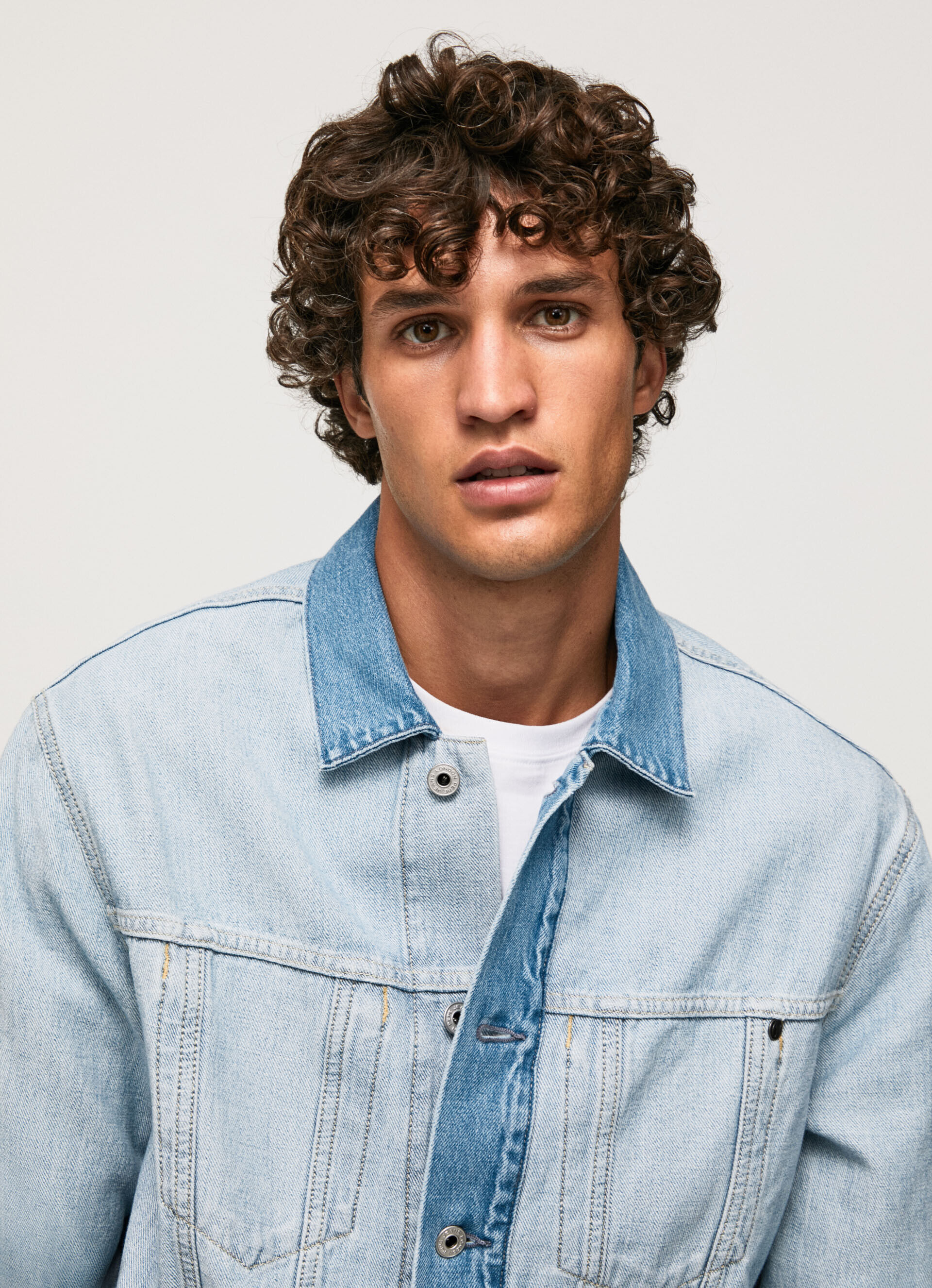 Jaqueta jeans com efeito 